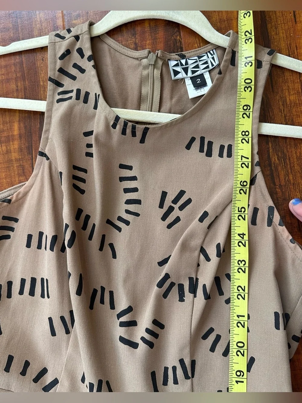 Dusen dusen tan linear print skater dress
